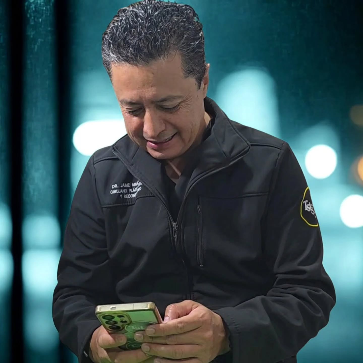 Instagram post from tusituoperateya. This post is in position 15.